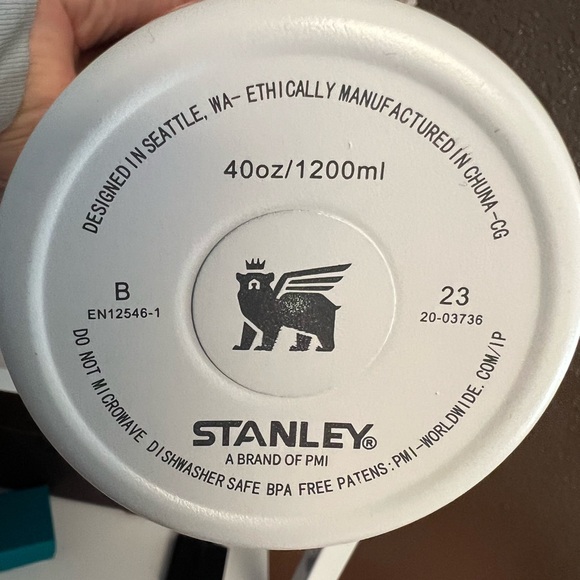 Stanley X Labubu Limited Edition Multicolor Quencher H2.0 Tumbler 40 oz NIB - Picture 4 of 13